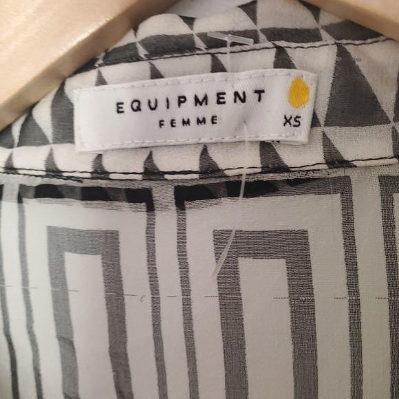 Equipment Femme Silk Geometric Print Blouse XS - Picture 3 of 4